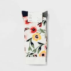 New 🛒 Women's Garden Floral 3pk Crew 🧦 Socks - A New Day™ Ivory/Gray 4-10 🤩
