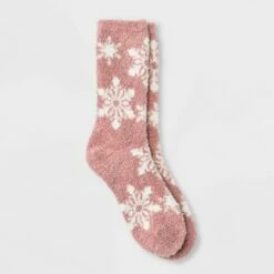 Buy 🥰 Women's Snowflake Cozy Crew 🧦 Socks - A New Day™ 4-10 Pink 🧨 -A New Day Sales 2022 unnamed file 4173
